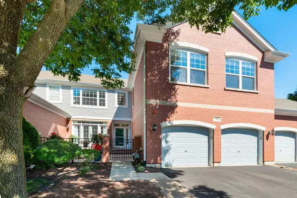55 Lakebreeze CT,  Lake Zurich,  IL 60047