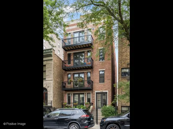 3156 N Cambridge AVE #2, Chicago, IL 60657