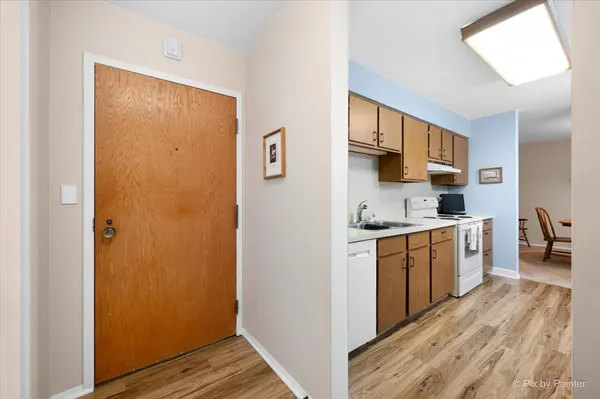 1605 E Central RD #301A, Arlington Heights, IL 60005