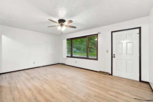 3334 S Hampton DR, Bettendorf, IA 52722