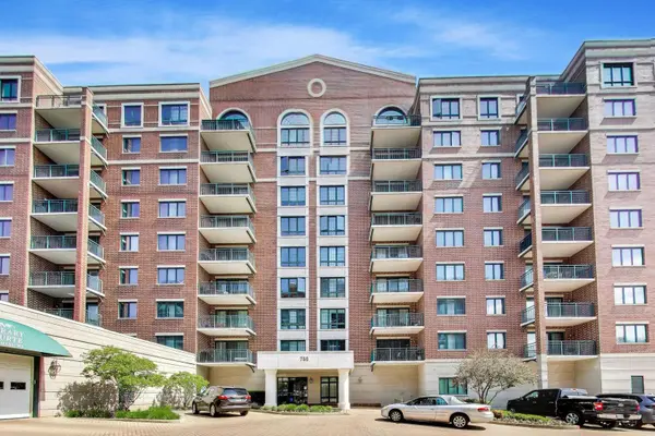 750 Pearson ST #407,  Des Plaines,  IL 60016