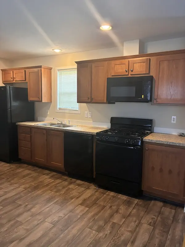 115 Carriage LN, Sauk Village, IL 60411