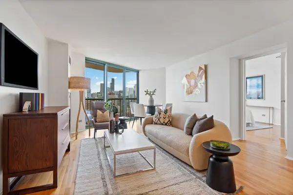 111 W Maple ST #3004, Chicago, IL 60610