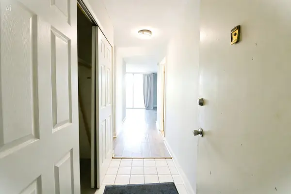 1043 S York RD #212, Bensenville, IL 60106