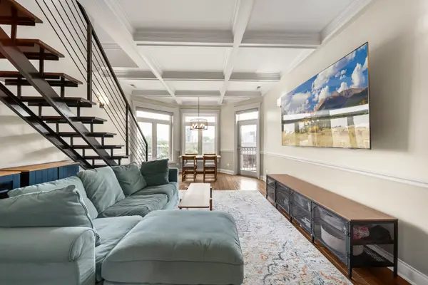 1890 N Milwaukee AVE #4C, Chicago, IL 60647