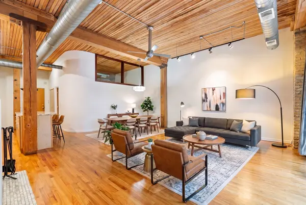 2333 W Saint Paul AVE #129, Chicago, IL 60647