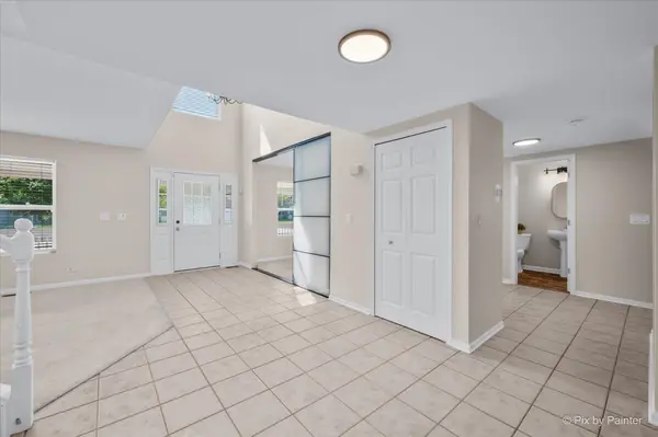 10942 Preston Pkwy, Huntley, IL 60142