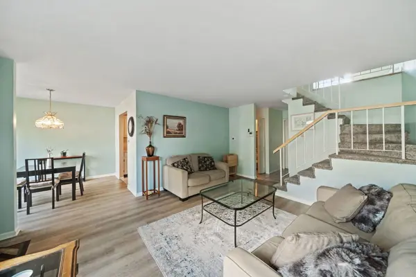 1774 Raleigh LN #1774, Hoffman Estates, IL 60169
