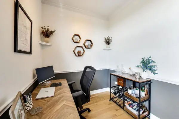 2342 W Bloomingdale AVE #401, Chicago, IL 60647