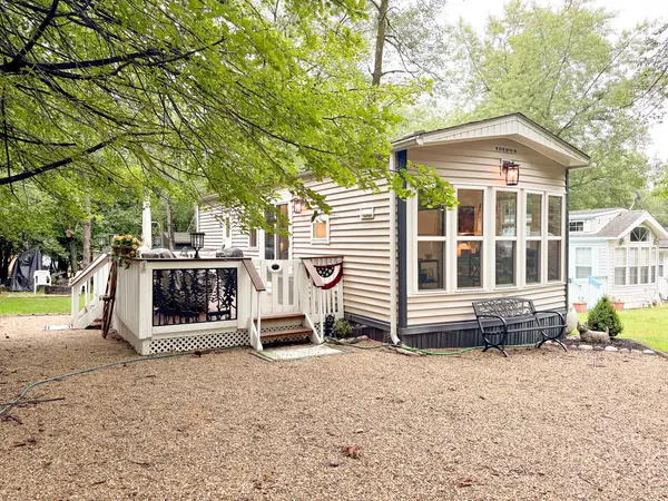 21/209 Woodhaven, Sublette, IL 61367