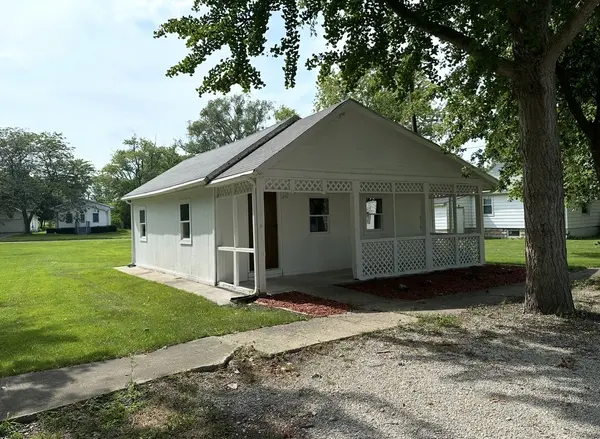 422 N Main ST, Gilman, IL 60938