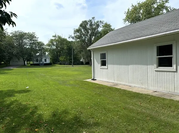 422 N Main ST, Gilman, IL 60938