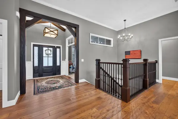 5511 Willmeyer DR, Bettendorf, IA 52722