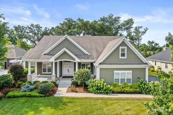 2471 Stony LN, South Elgin, IL 60124