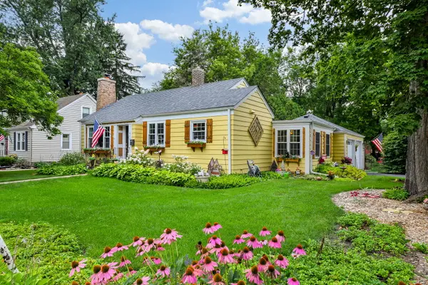 812 Richards ST, Geneva, IL 60134