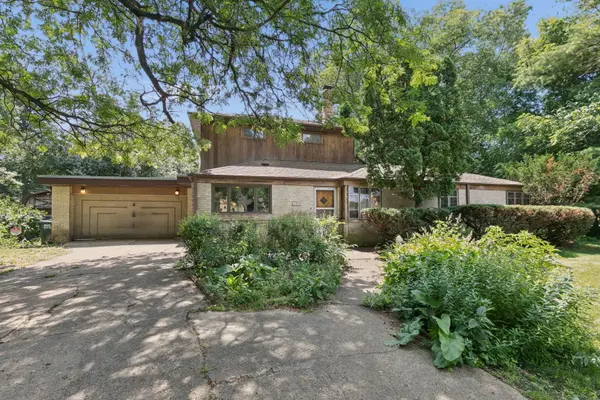103 South Pkwy, Prospect Heights, IL 60070