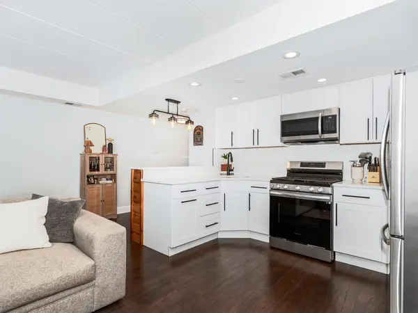 4012 W 105th ST #1A, Oak Lawn, IL 60453