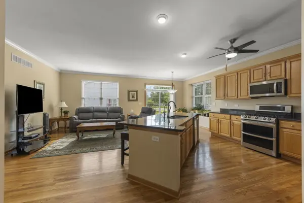 1710 Devonshire LN, Shorewood, IL 60404