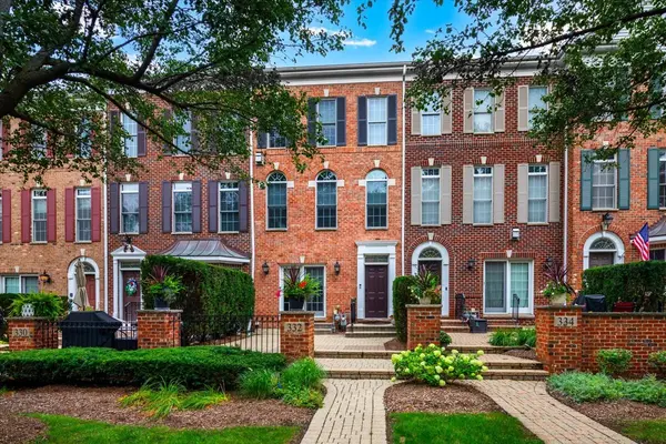 332 Big Rail DR, Naperville, IL 60540