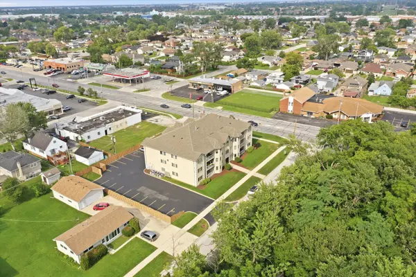 8000 W 84th PL #3SE, Justice, IL 60458
