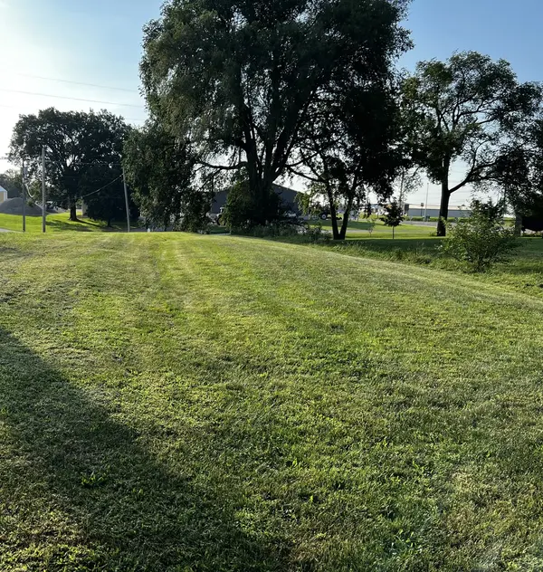 000 East RD, Cambridge, IL 61238