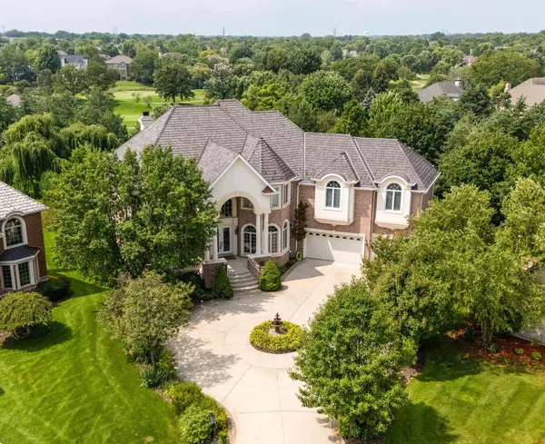 151 Palmer CIR, Vernon Hills, IL 60061