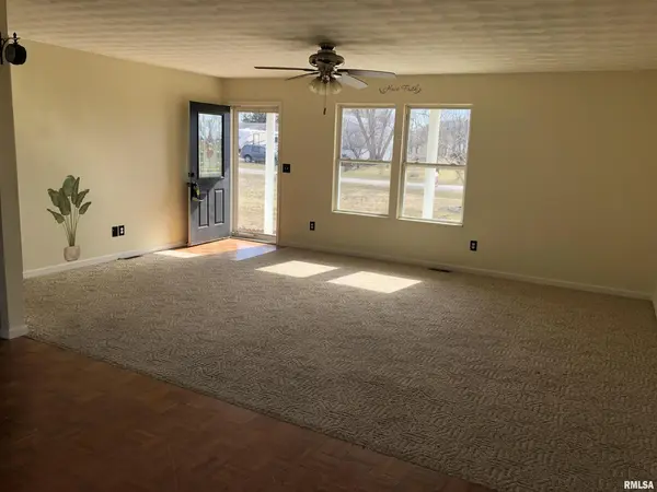 17018 E Thompson RD, Opdyke, IL 62872