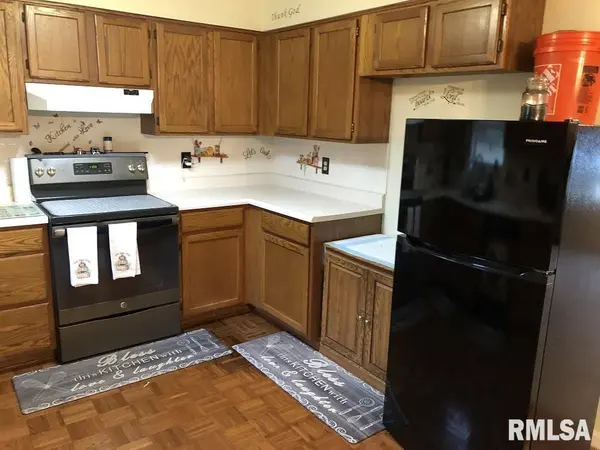 17018 E Thompson RD, Opdyke, IL 62872