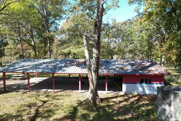 000 Lusk RD, Golconda, IL 62938