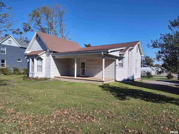 201 N WASHINGTON ST, Mcleansboro, IL 62859
