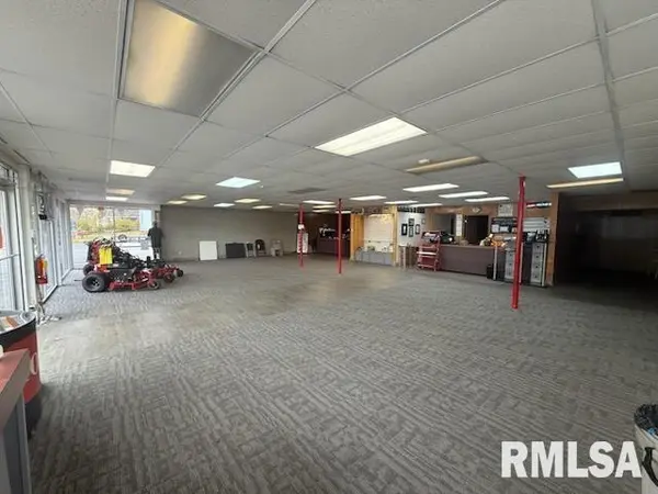 226 E 35TH ST, Davenport, IA 52806