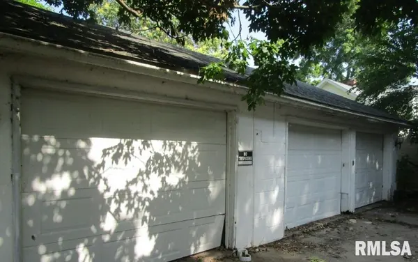 504 N COLLEGE AVE, Aledo, IL 61231
