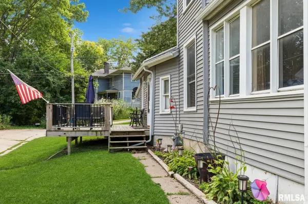 1301 CAROLINE AVE, Clinton, IA 52732