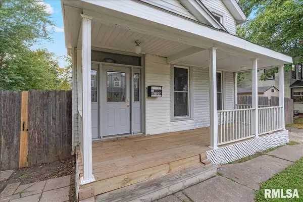 1220 COLLEGE AVE, Davenport, IA 52806