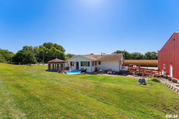 1422 McCloud Rd RD, Aledo, IL 61231