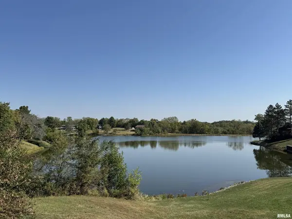 17 CREST VIEW DR, Sherrard, IL 61281