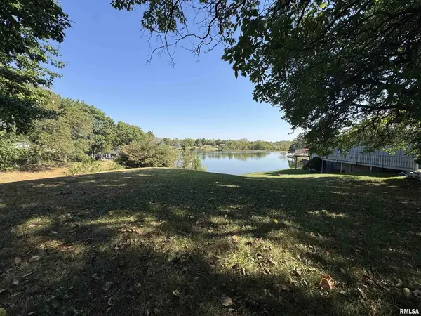17 CREST VIEW DR, Sherrard, IL 61281