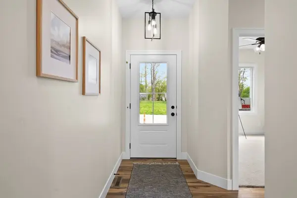 4743 WILLOW CIR, Davenport, IA 52806