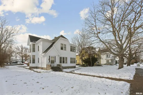 431 6TH AVE S, Clinton, IA 52732