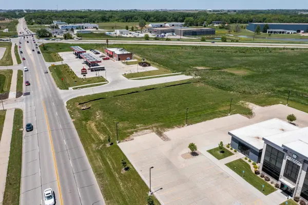 Village West 2nd Addn Lot 2, Waterloo, IA 50701