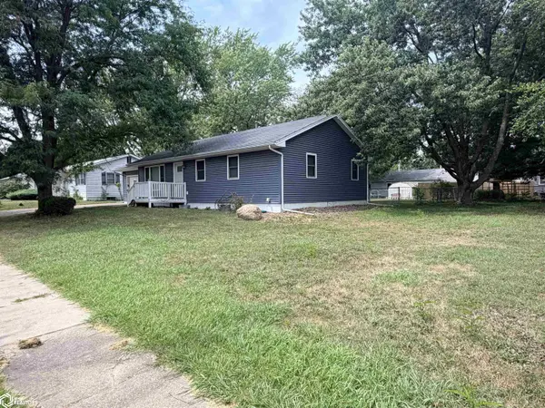 801 Liberty DR, Fairfield, IA 52556