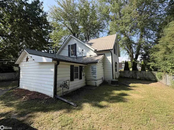 402 W Madison AVE, Fairfield, IA 52556