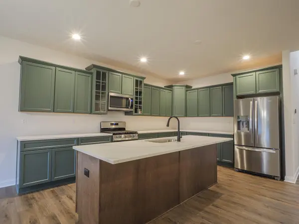 1757 Frst Rdg DR, Valparaiso, IN 46385