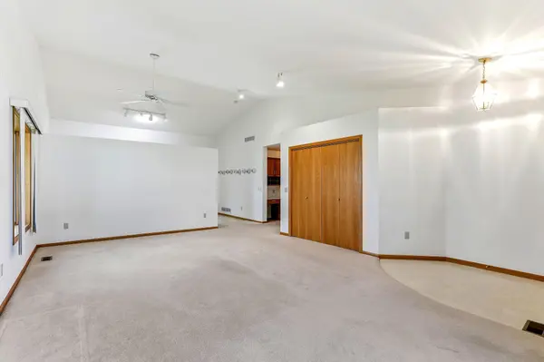 423 Tischler AVE SE, Faribault, MN 55021