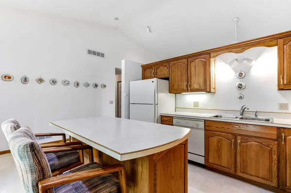 423 Tischler AVE SE, Faribault, MN 55021