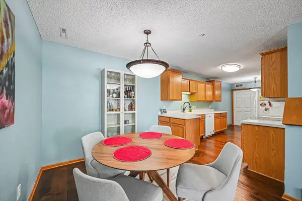 5443 Brewer LN, Inver Grove Heights, MN 55076