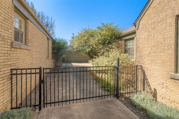 3304 NW 21st ST, Oklahoma City, OK 73107