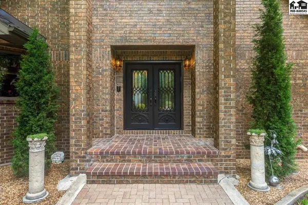2457 Haven Dr, Abilene, KS 67410