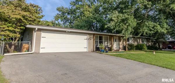 15556 N PARK PL, Petersburg, IL 62675