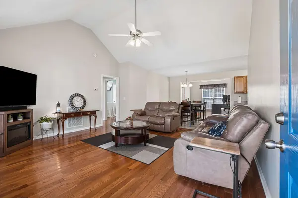 1015 Stepping Stone St, Christiana, TN 37037